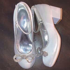 Chic White Kids Dress Wedding Graduation Prom Easter Shoes with Bow Detail